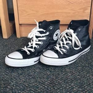 Converse - black and white, high top, velvet